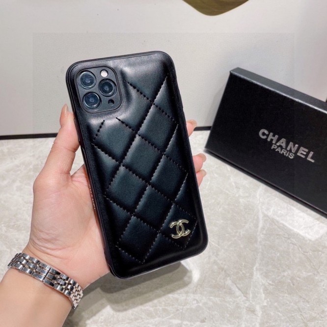 Chanel シャネル・iPhone 携帯クラシッントケース