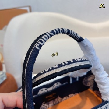 DIOR ディオール  2022年最新なクラシックな ショルダーバッグハンドバッグ手提げ袋 肩掛け DIOR ディオール  2022年最新なクラシックな ショルダーバッグハンドバッグ手提げ袋 肩掛け