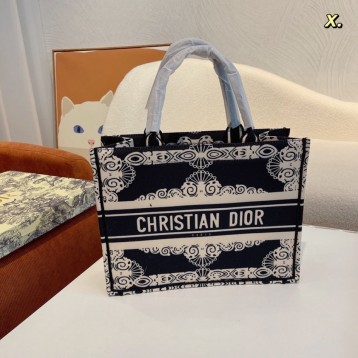 DIOR ディオール  2022年最新なクラシックな ショルダーバッグハンドバッグ手提げ袋 肩掛け