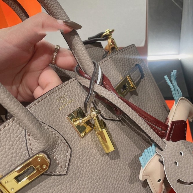 Hermes エルメス ☆ 2021年最新なクラシックな birkin ショルダーバッグ 手提げ袋 肩掛け