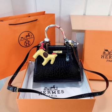Hermes エルメス ☆ 2021年最新なクラシックな Kelly ショルダーバッグ 手提げ袋 肩掛け     