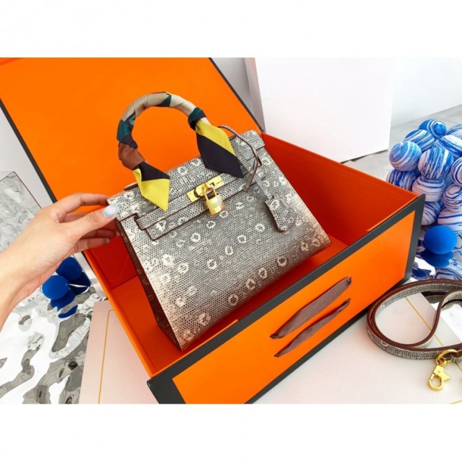 Hermes エルメス ☆ 2021年最新なクラシックな Kelly ショルダーバッグ 手提げ袋 肩掛け