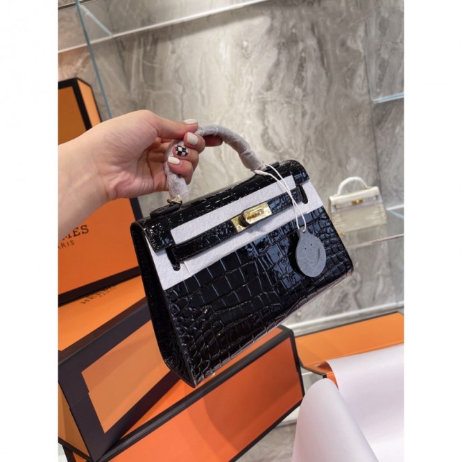 Hermes エルメス ☆ 2021年最新なクラシックな Kelly ショルダーバッグ 手提げ袋 肩掛け