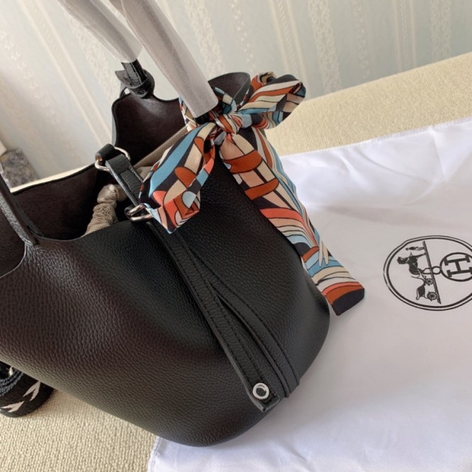 Hermes エルメス ☆ 2021年最新なクラシックな Picotin 15 手提げ袋 肩掛け