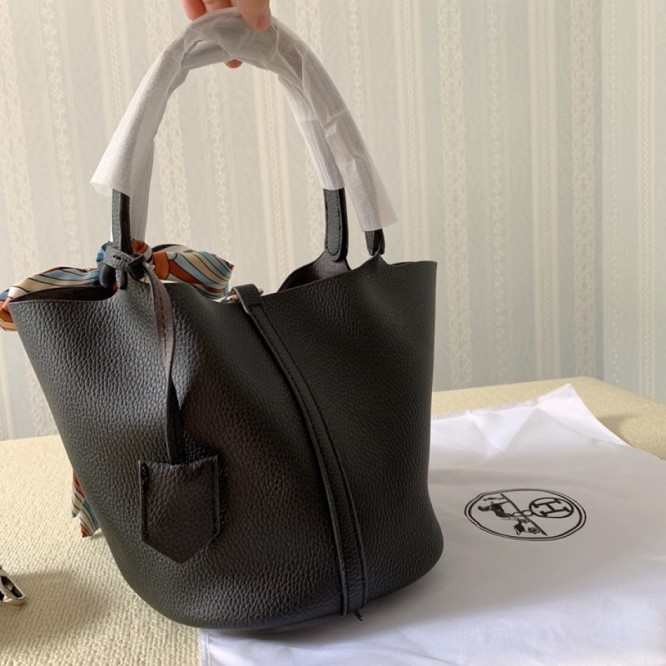 Hermes エルメス ☆ 2021年最新なクラシックな Picotin 15 手提げ袋 肩掛け