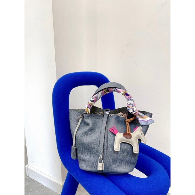 Hermes エルメス ☆ 2021年最新なクラシックな Picotin 18 手提げ袋