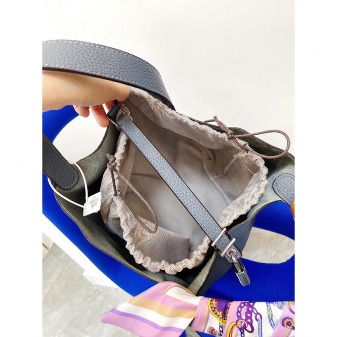 Hermes エルメス ☆ 2021年最新なクラシックな Picotin 18 手提げ袋