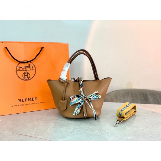 Hermes エルメス ☆ 2021年最新なクラシックな Picotin 18 手提げ袋 肩掛け