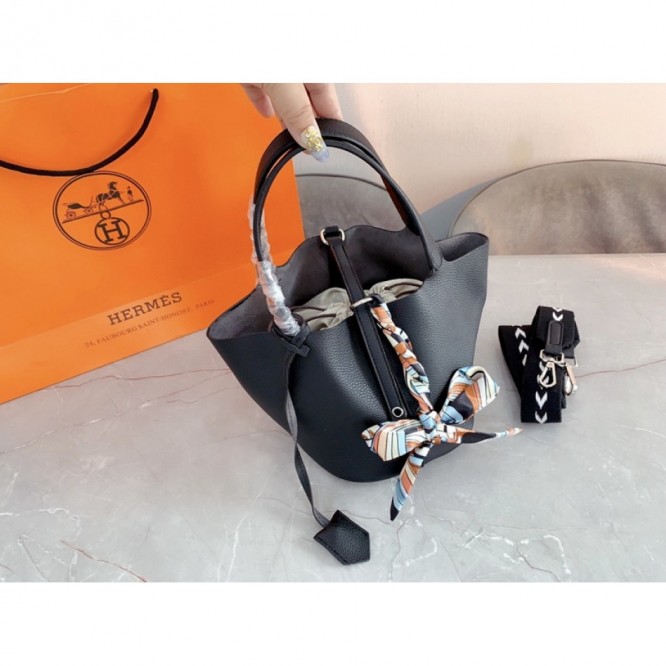 Hermes エルメス ☆ 2021年最新なクラシックな Picotin 18 手提げ袋 肩掛け