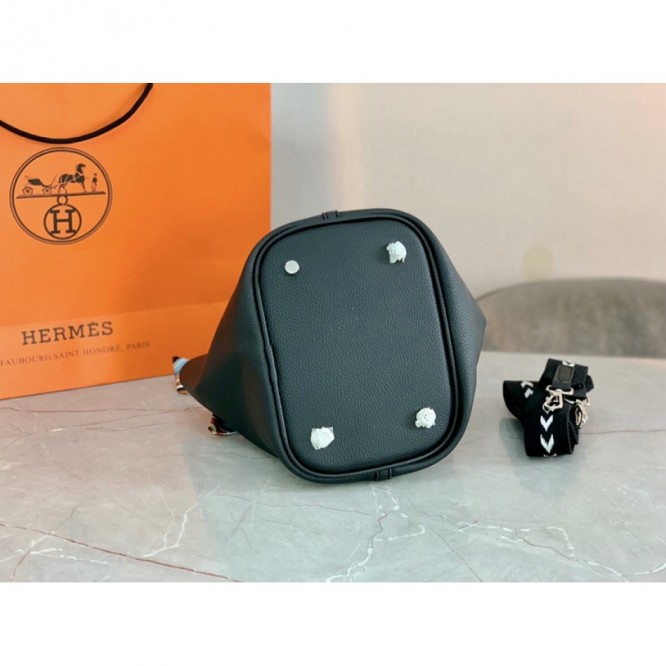 Hermes エルメス ☆ 2021年最新なクラシックな Picotin 18 手提げ袋 肩掛け