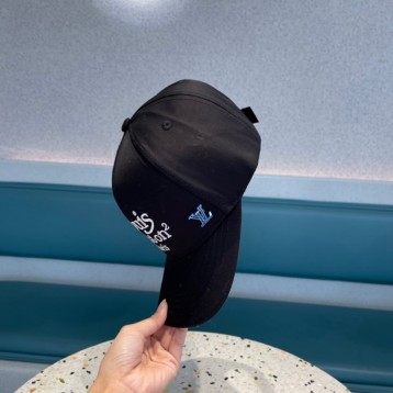 Louis Vuittonルイ・2022年最新キャップ スポーツ帽子 男女兼用 日よけ 野球帽 帽子 ベースボールキャップ Louis Vuittonルイ・2022年最新キャップ スポーツ帽子 男女兼用 日よけ 野球帽 帽子 ベースボールキャップ