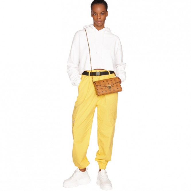 【世界中で大人気】MCM 〈トレーシー〉 フラップ クロスボディバッグ ヴィセトス MYZ9SME05CO001