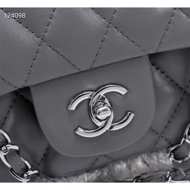 Chanel シャネル 大きなクラシックなハンドバッグ