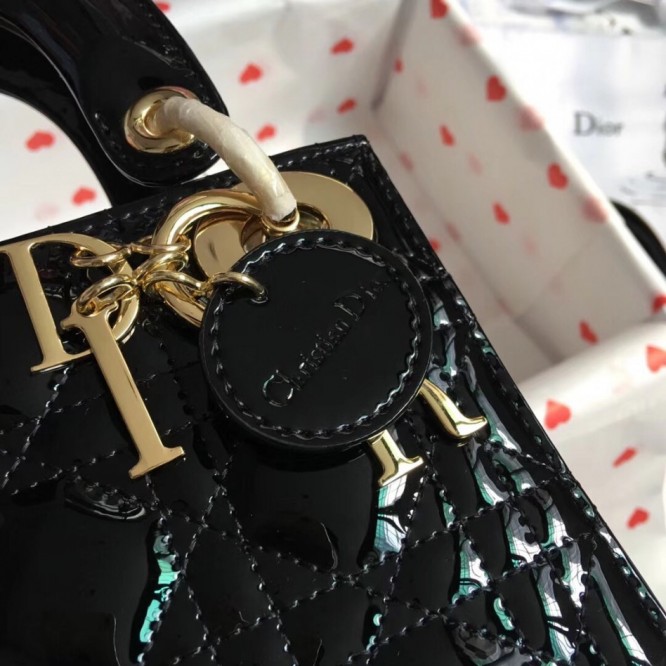 DIOR（ディオール）LADY DIOR ミニバッグ