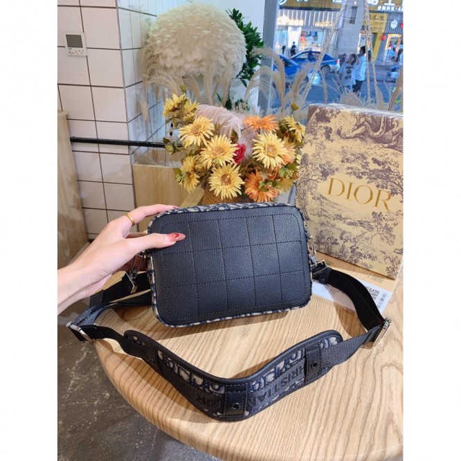 【DIOR】ディオール SAFARI メッセンジャーバッグ