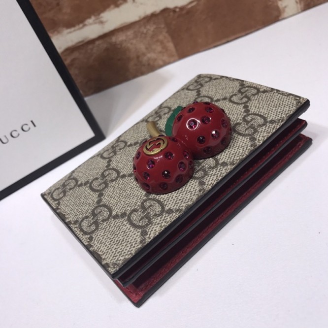 Gucciチェリー(さくらんぼ) 付き GGスプリーム キャンバス カードケース（コイン＆紙幣入れ付き）476050
