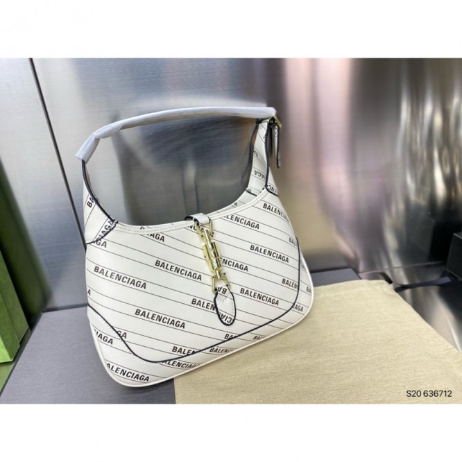 Gucci〔ジャッキー 1961〕ザ ハッカー プロジェクト ミディアムバッグ636712 
