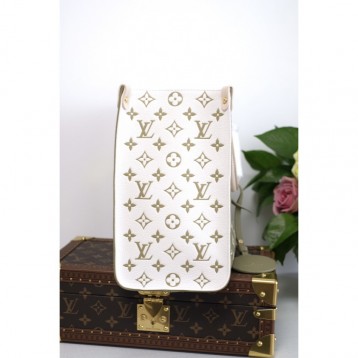 【新作☆大人気】Louis Vuitton ルイ・ヴィトン オンザゴー MMM46060 【新作☆大人気】Louis Vuitton ルイ・ヴィトン オンザゴー MMM46060