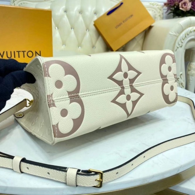 LOUIS VUITTON M45654  オンザゴー PM