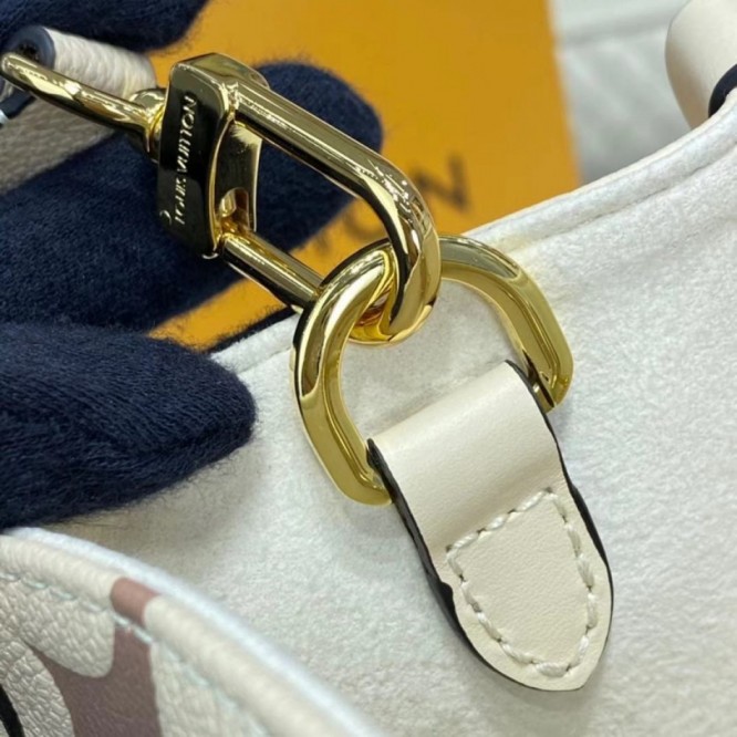 LOUIS VUITTON M45654  オンザゴー PM