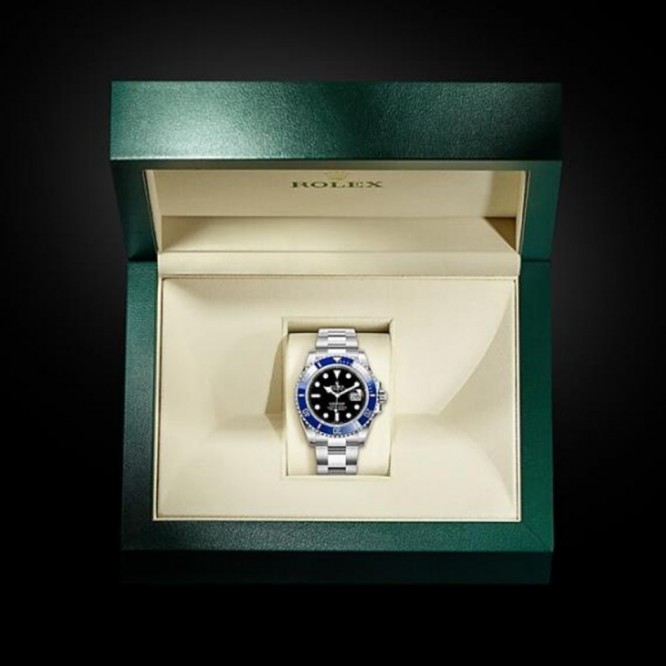 126619 サブマリーナー デイト オイスター、41 mm、ホワイトゴールド