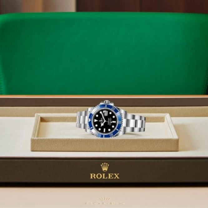 126619 サブマリーナー デイト オイスター、41 mm、ホワイトゴールド