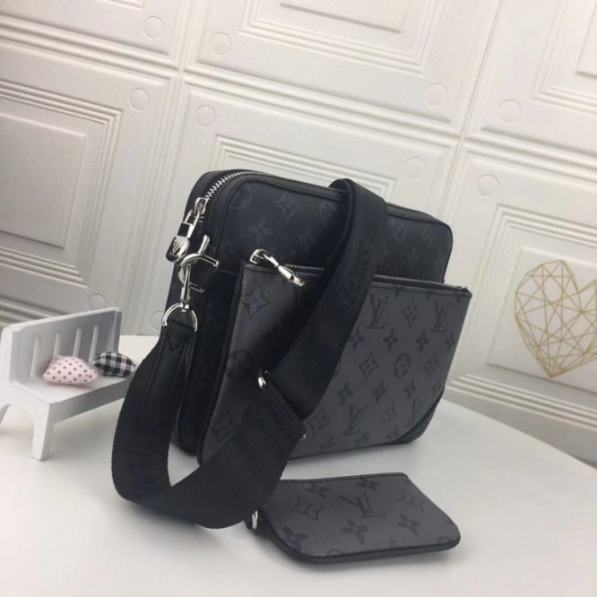 LOUIS VUITTON M69443  トリオ・メッセンジャー