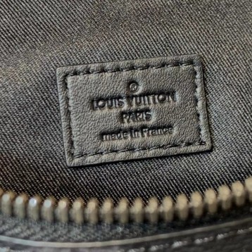 LOUIS VUITTON M44336  ディスカバリー・バムバッグ LOUIS VUITTON M44336  ディスカバリー・バムバッグ