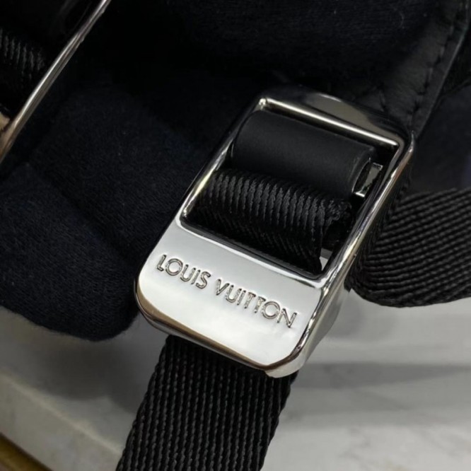 LOUIS VUITTON M57274  ディスカバリー・バックパック PM