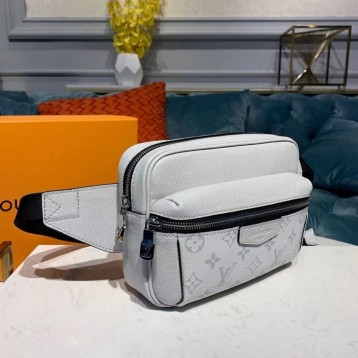 LOUIS VUITTON M30247  バムバッグ・アウトドア LOUIS VUITTON M30247  バムバッグ・アウトドア