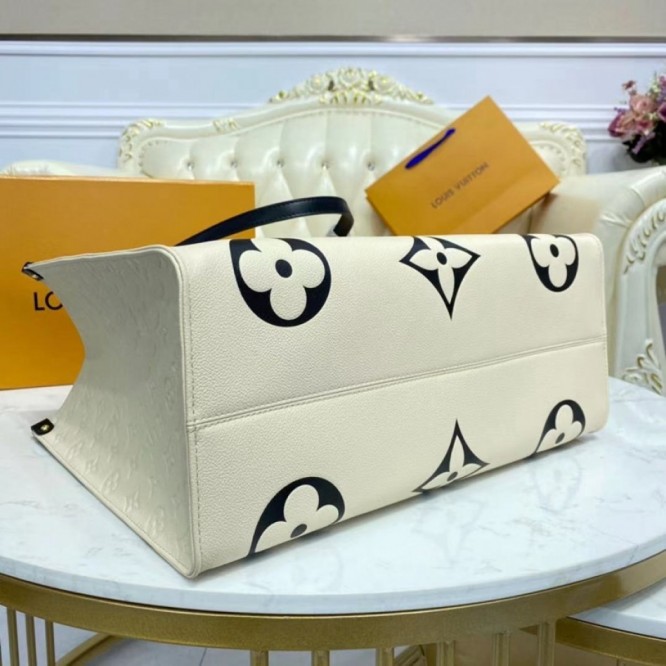 LOUIS VUITTON M45372  オンザゴー GM