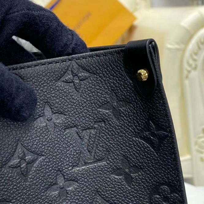 LOUIS VUITTON M45373  オンザゴー GM