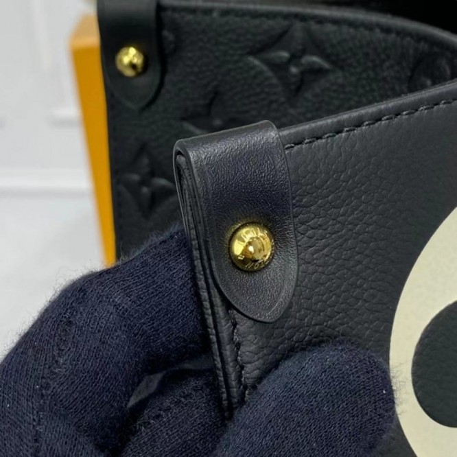 LOUIS VUITTON M45373  オンザゴー GM