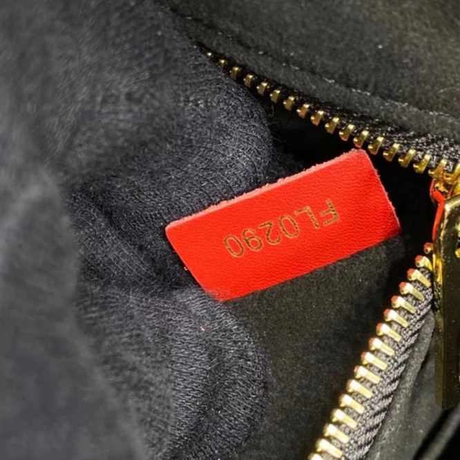 LOUIS VUITTON M45373  オンザゴー GM