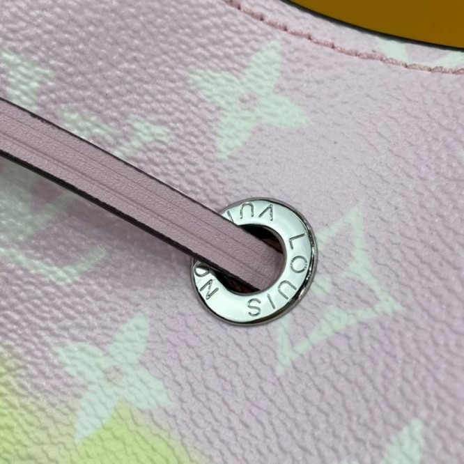 LOUIS VUITTON M45124  LVエスカル ネオノエ