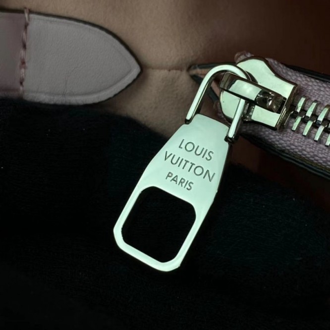LOUIS VUITTON M45124  LVエスカル ネオノエ