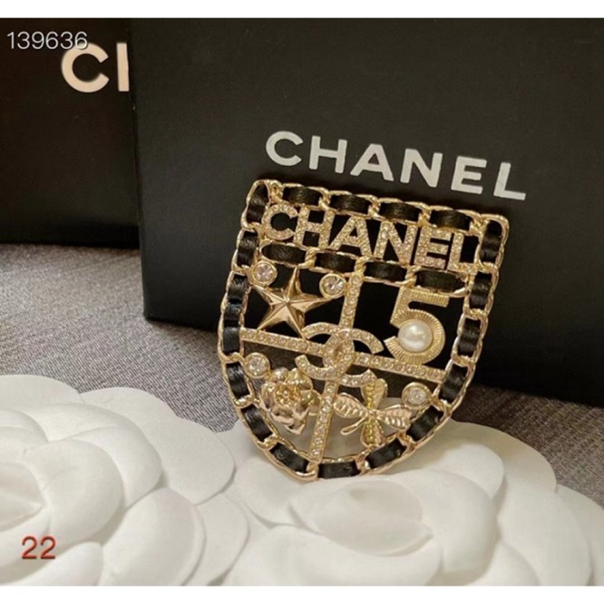 CHANEL シリーズブローチ SP046CH