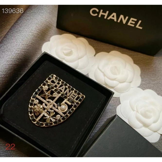 CHANEL シリーズブローチ SP046CH