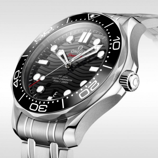 SEAMASTERDIVER 300﻿Mコーアクシャル マスター クロノメーター 42M﻿M