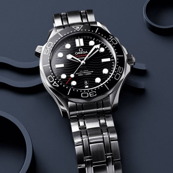 SEAMASTERDIVER 300﻿Mコーアクシャル マスター クロノメーター 42M﻿M