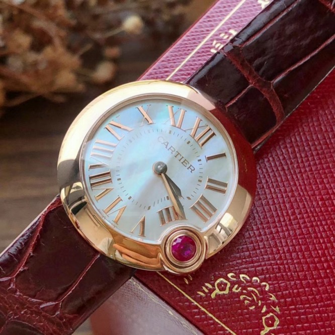 CARTIER Ballon Bleuシリーズの女性の腕時計 30mm