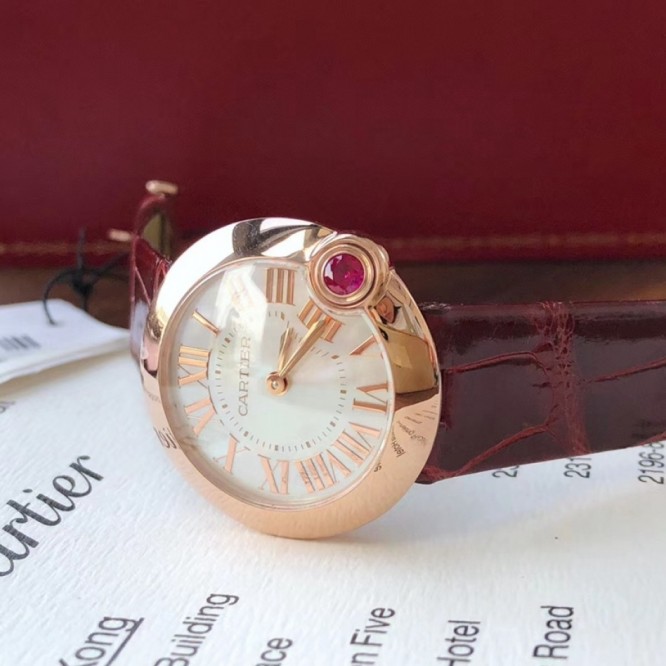 CARTIER Ballon Bleuシリーズの女性の腕時計 30mm