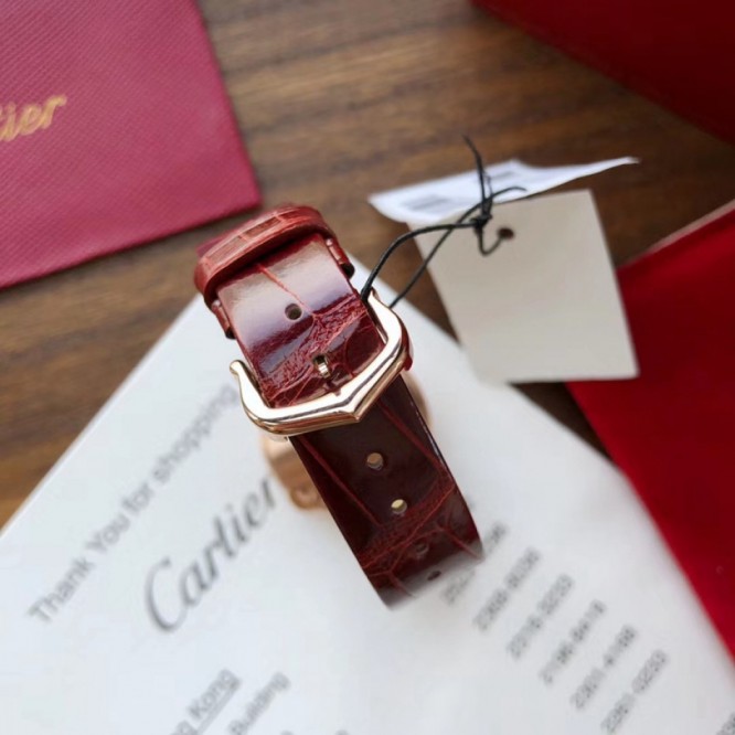 CARTIER Ballon Bleuシリーズの女性の腕時計 30mm