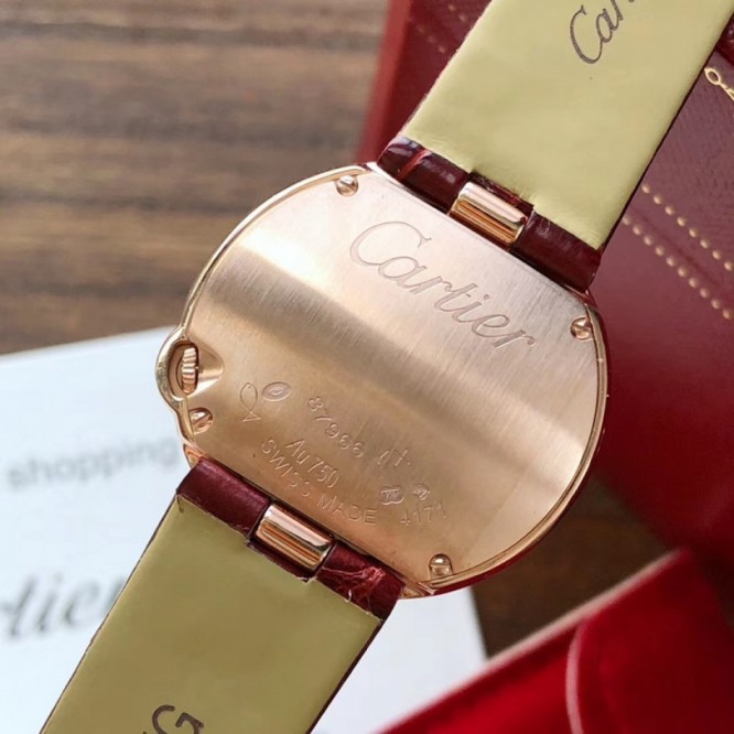 CARTIER Ballon Bleuシリーズの女性の腕時計 30mm