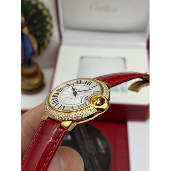 CARTIER Ballon Bleuシリーズのレディース機械式時計 36mm