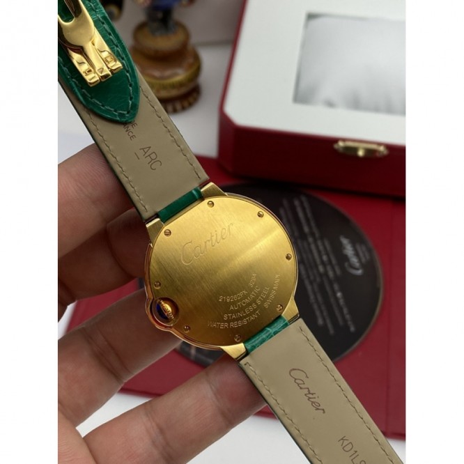 CARTIER Ballon Bleuシリーズのレディース機械式時計 36mm