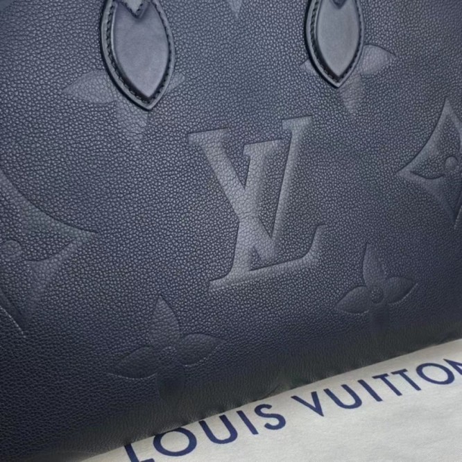 LOUIS VUITTON M45595  オンザゴー MM