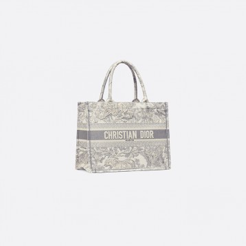 【世界中で大人気♪】Dior 2021 DIOR BOOK TOTE スモールバッグ トワル ドゥ ジュイ エンブロイダリー M1296ZTDT_M932 【世界中で大人気♪】Dior 2021 DIOR BOOK TOTE スモールバッグ トワル ドゥ ジュイ エンブロイダリー M1296ZTDT_M932