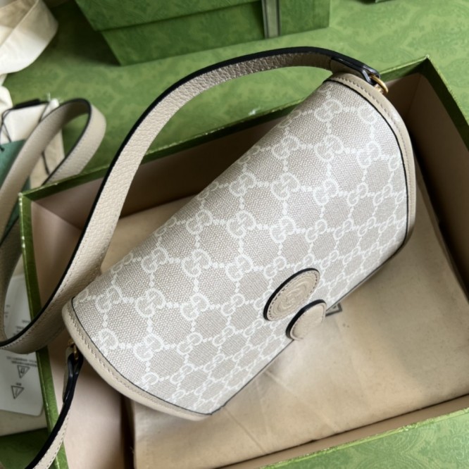 GUCCIインターロッキングG ミニ ショルダーバッグ