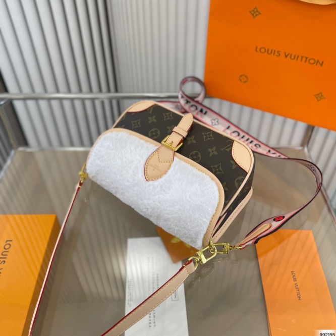 【Louis Vuitton】2022冬季限定!★モコモコ可愛いディアヌバッグ